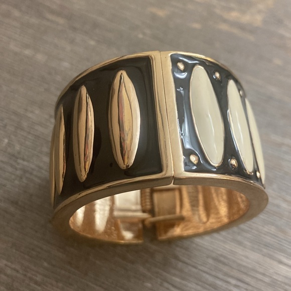 Vintage Jewelry - Vintage 90s Black & Enamel & Gold & Enamel Clamper Bracelet